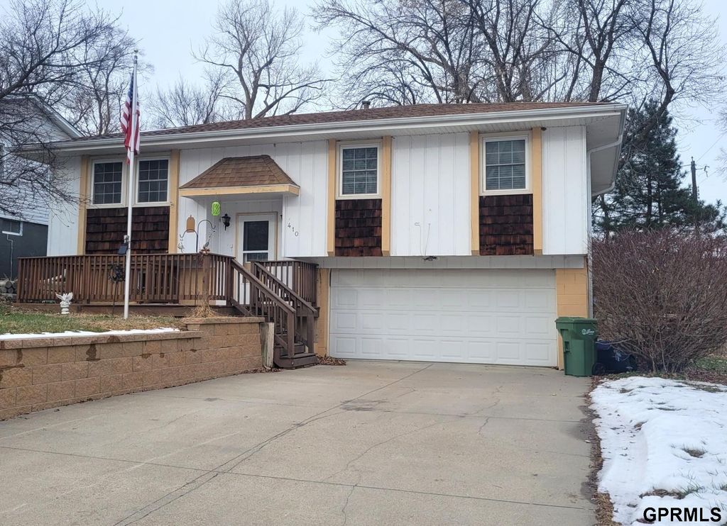 410 Robinson Avenue, Bellevue, NE 68005