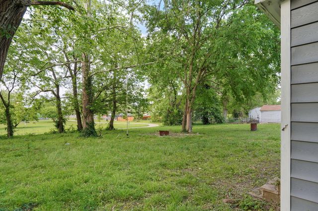 1957 W High Street, Springfield, MO 65803