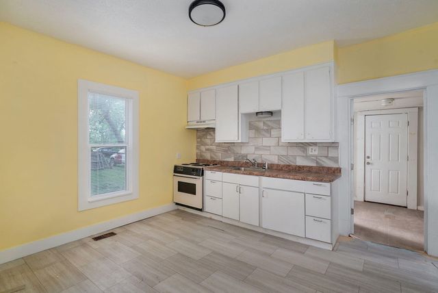 1957 W High Street, Springfield, MO 65803
