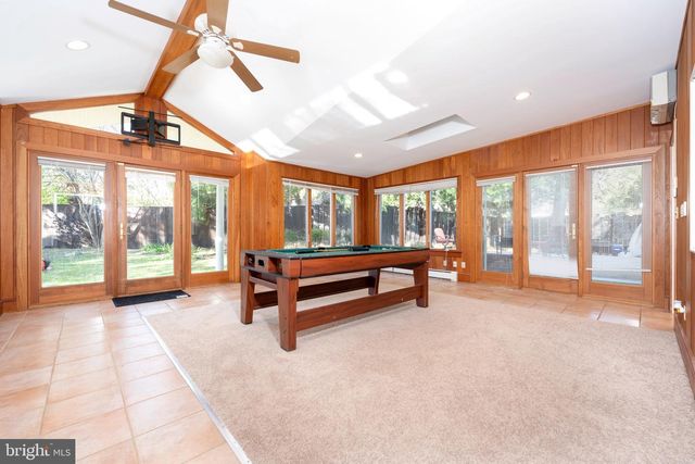 7071 WOLFTREE, North Bethesda, MD 20852
