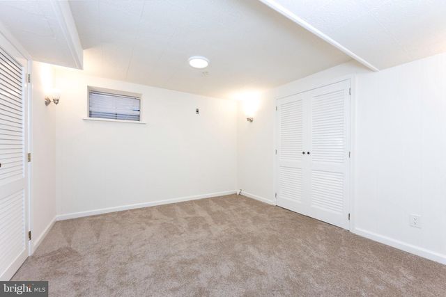 7071 WOLFTREE, North Bethesda, MD 20852