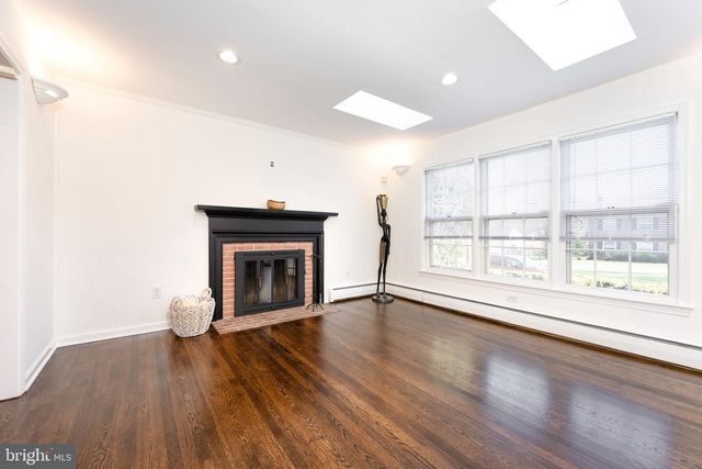 7071 WOLFTREE, North Bethesda, MD 20852
