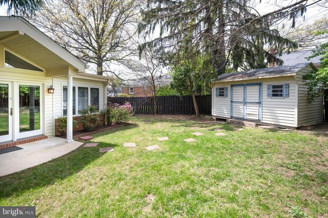 7071 WOLFTREE, North Bethesda, MD 20852