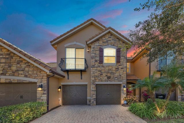 10572 BELFRY CIRCLE, Orlando, FL 32832