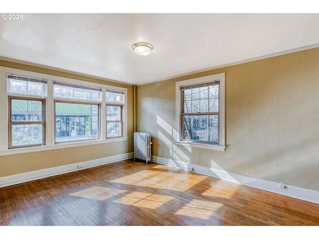 4025 Se HAWTHORNE Blvd, Portland, OR 97214