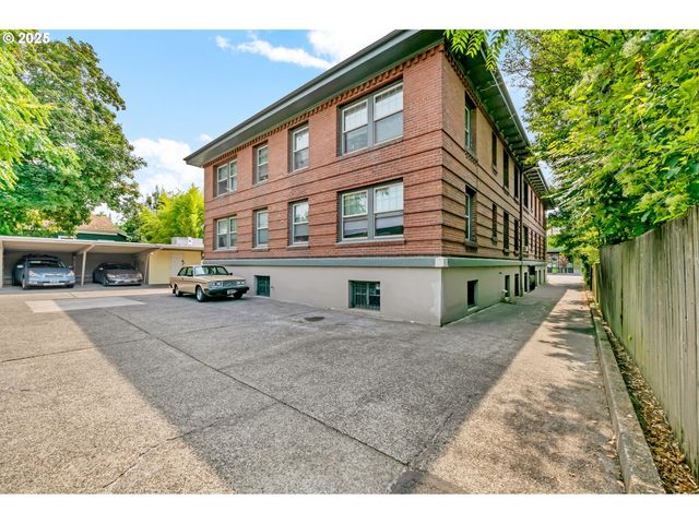 4025 Se HAWTHORNE Blvd, Portland, OR 97214