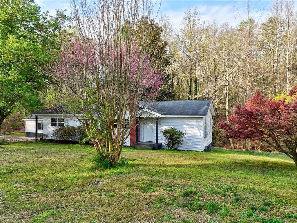303 Garren Road, Belton, SC 29627