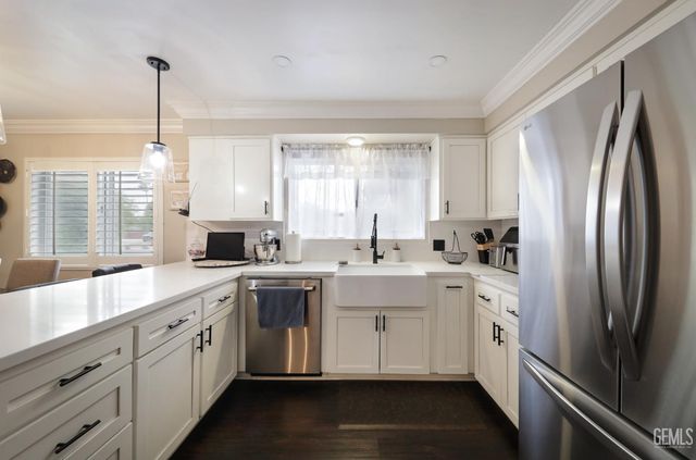 3707 Panorama Drive, Bakersfield, CA 93306