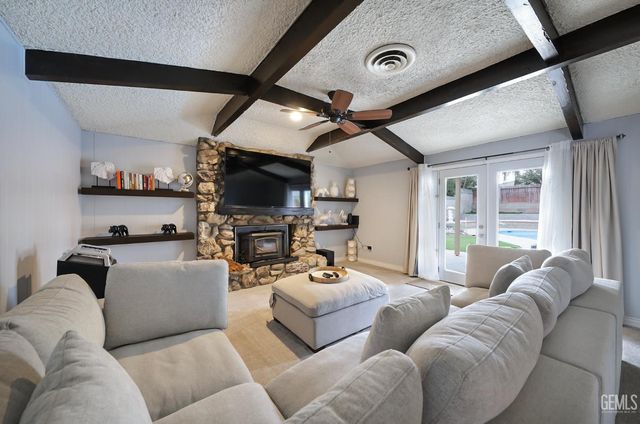 3707 Panorama Drive, Bakersfield, CA 93306