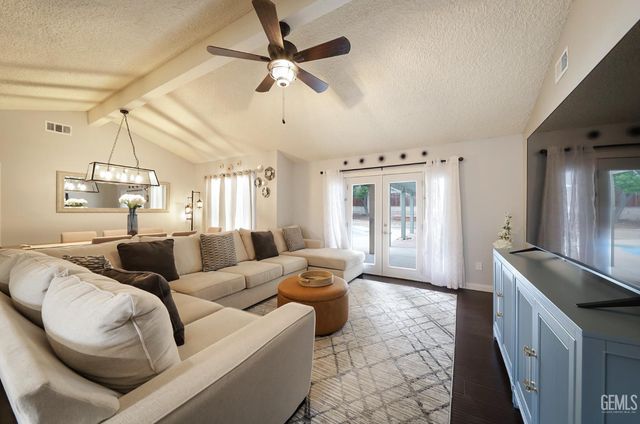 3707 Panorama Drive, Bakersfield, CA 93306