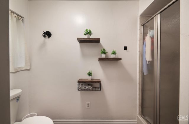 3707 Panorama Drive, Bakersfield, CA 93306