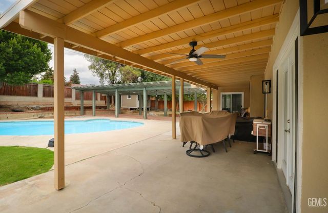 3707 Panorama Drive, Bakersfield, CA 93306