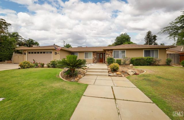 3707 Panorama Drive, Bakersfield, CA 93306