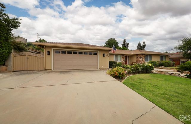3707 Panorama Drive, Bakersfield, CA 93306