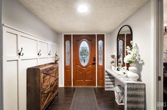 3707 Panorama Drive, Bakersfield, CA 93306