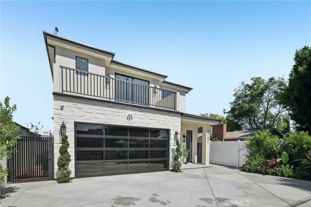 6742 Nagle Avenue, Valley Glen, CA 91401
