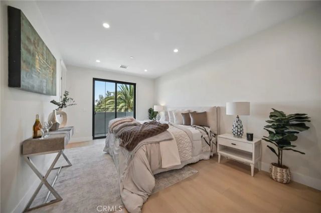 6742 Nagle Avenue, Valley Glen, CA 91401