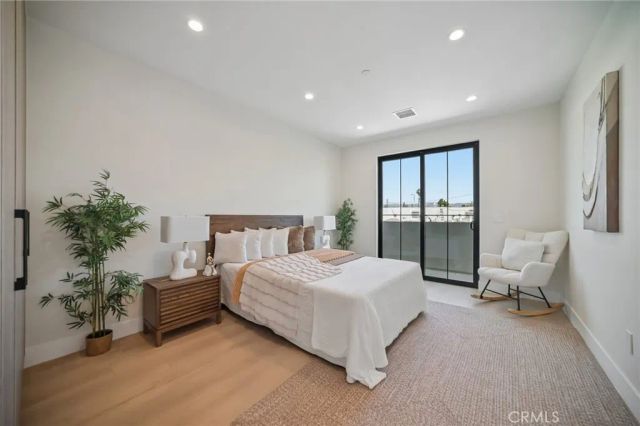 6742 Nagle Avenue, Valley Glen, CA 91401