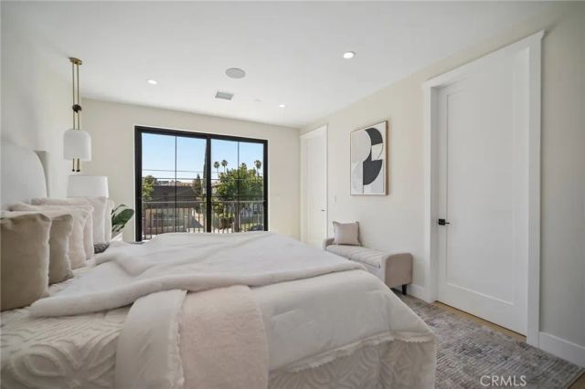 6742 Nagle Avenue, Valley Glen, CA 91401