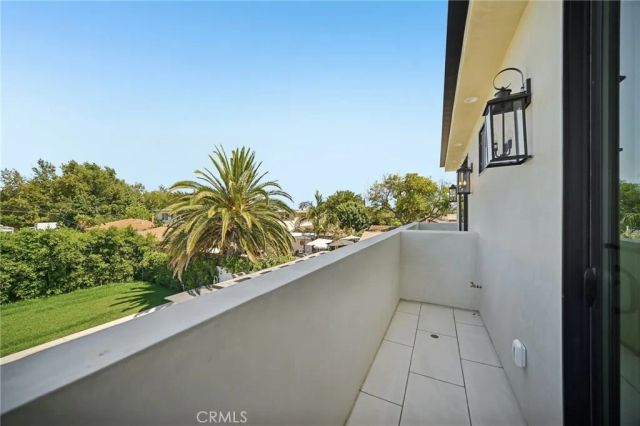 6742 Nagle Avenue, Valley Glen, CA 91401
