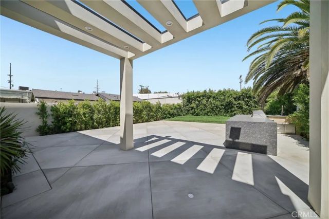 6742 Nagle Avenue, Valley Glen, CA 91401