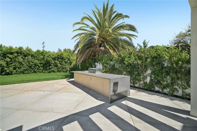 6742 Nagle Avenue, Valley Glen, CA 91401