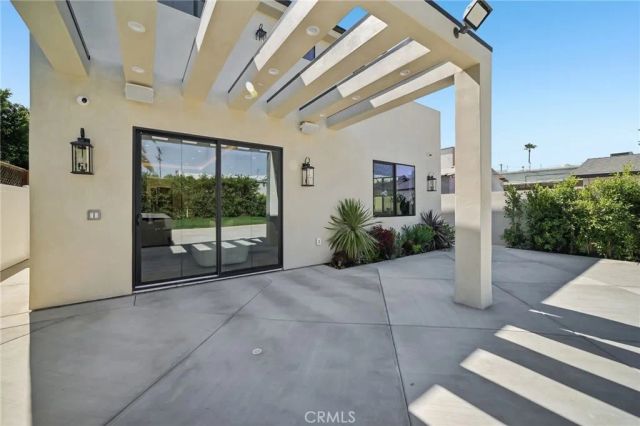 6742 Nagle Avenue, Valley Glen, CA 91401