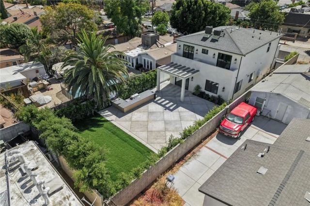 6742 Nagle Avenue, Valley Glen, CA 91401
