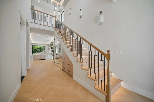 6742 Nagle Avenue, Valley Glen, CA 91401