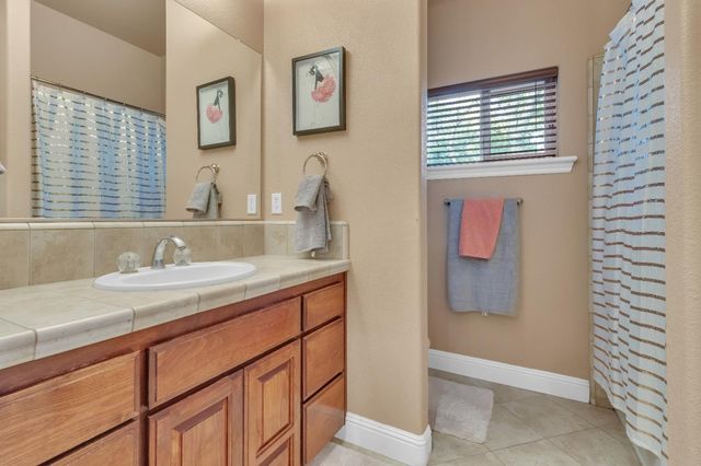 2398 Clubhouse, Rocklin, CA 95765