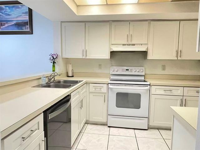 2562 LAKEWAY BRANCH DRIVE 3002, Orlando, FL 32839