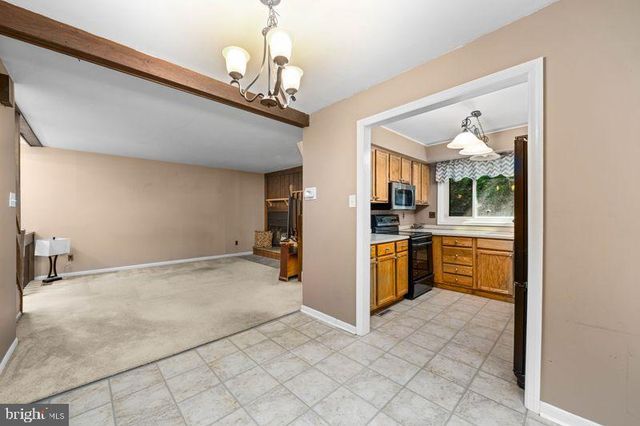 5504 DORAL DR, Wilmington, DE 19808