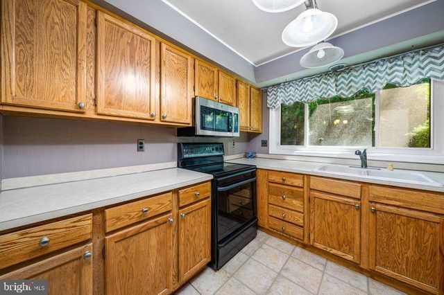 5504 DORAL DR, Wilmington, DE 19808