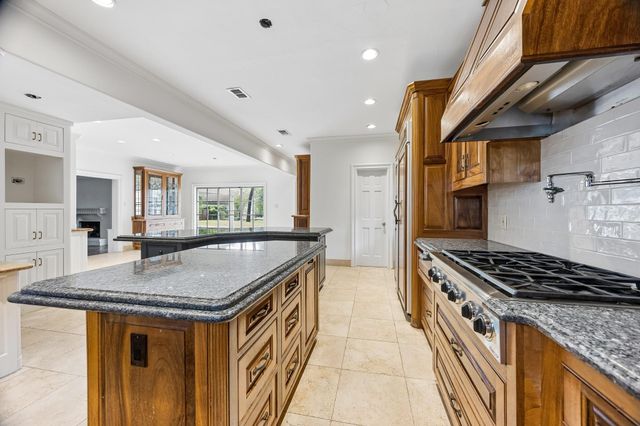 11519 Habersham Lane, Houston, TX 77024