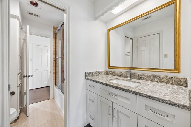 11519 Habersham Lane, Houston, TX 77024