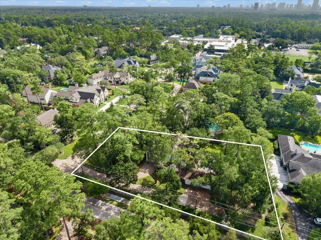 11519 Habersham Lane, Houston, TX 77024
