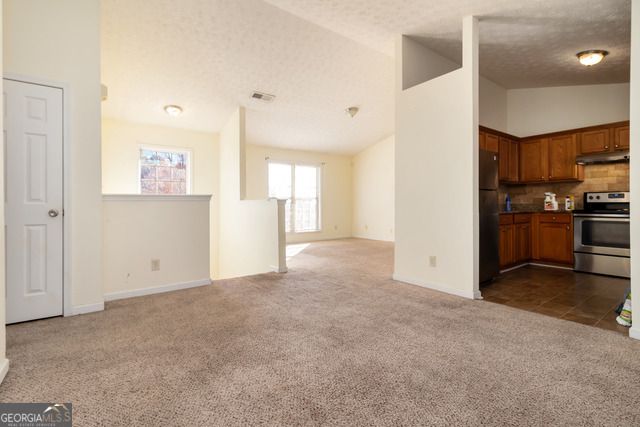 2413 Tolliver Hills Ln, Ellenwood, GA 30294