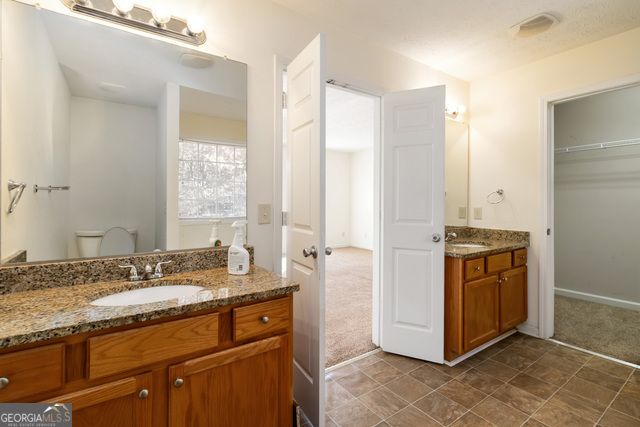 2413 Tolliver Hills Ln, Ellenwood, GA 30294