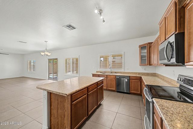 42979 W WILD HORSE Trail, Maricopa, AZ 85138