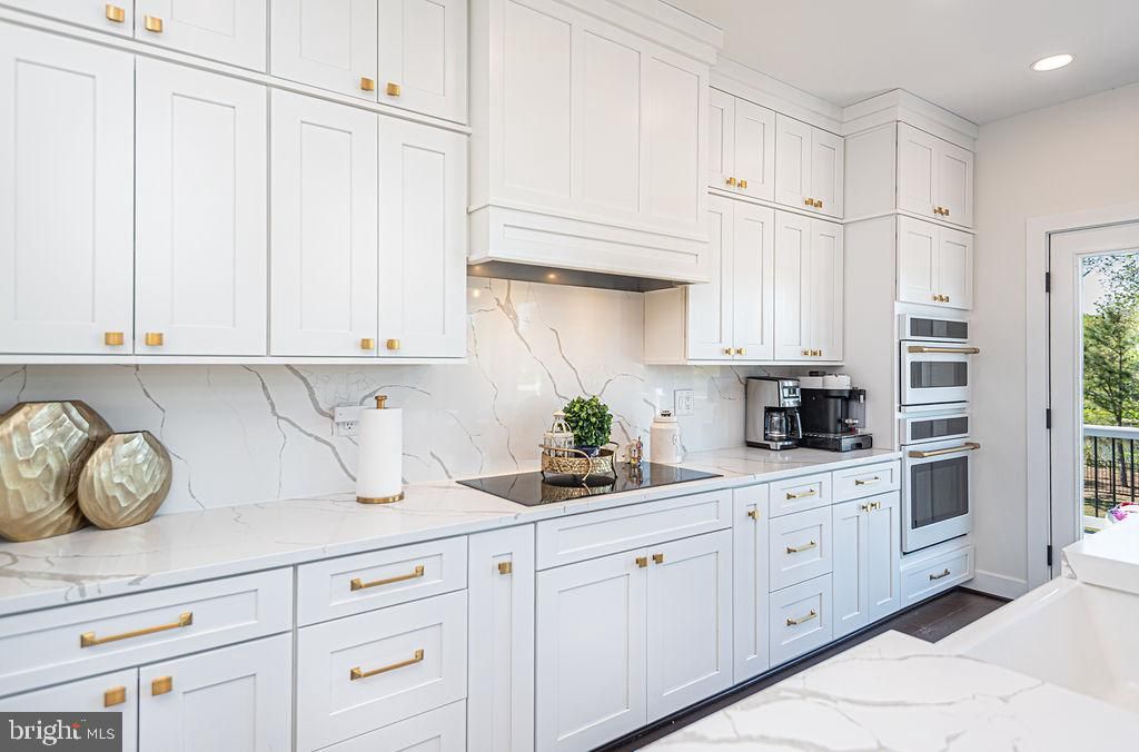 Image 12 of property listing at 12105 SALT POINT RD, Bishopville, MD 21813