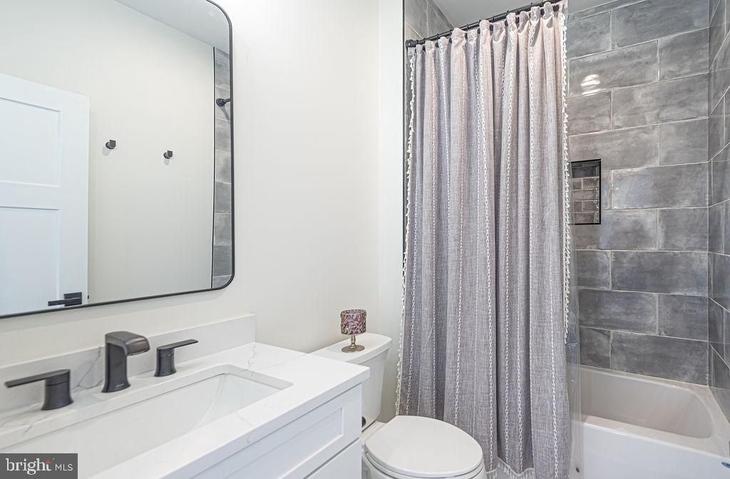 Image 57 of property listing at 12105 SALT POINT RD, Bishopville, MD 21813