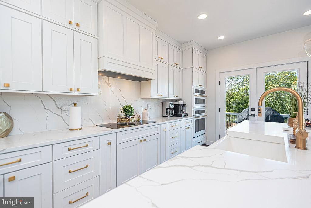 Image 9 of property listing at 12105 SALT POINT RD, Bishopville, MD 21813