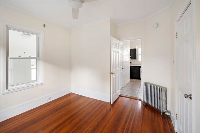 30 Early Ave 2, Medford, MA 02155