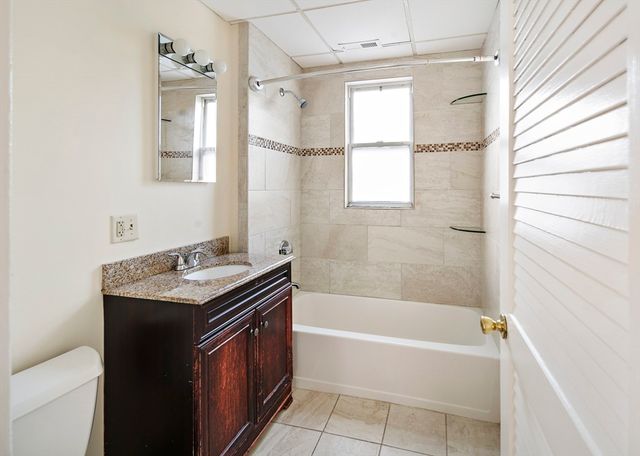 30 Early Ave 2, Medford, MA 02155