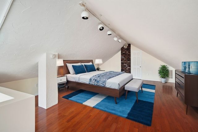 30 Early Ave 2, Medford, MA 02155