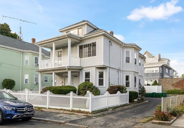 30 Early Ave 2, Medford, MA 02155