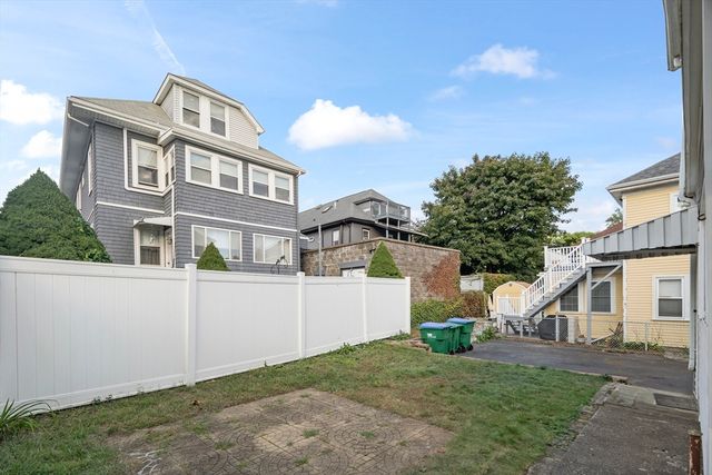 30 Early Ave 2, Medford, MA 02155