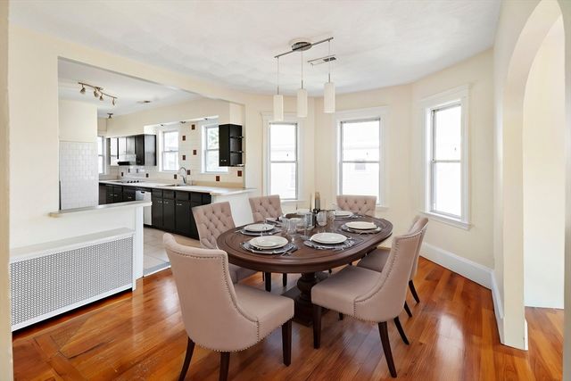 30 Early Ave 2, Medford, MA 02155