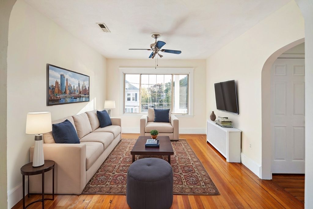 30 Early Ave 2, Medford, MA 02155