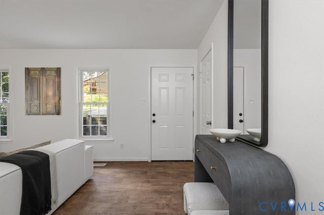 3031 Speeks Dr, Midlothian, VA 23112